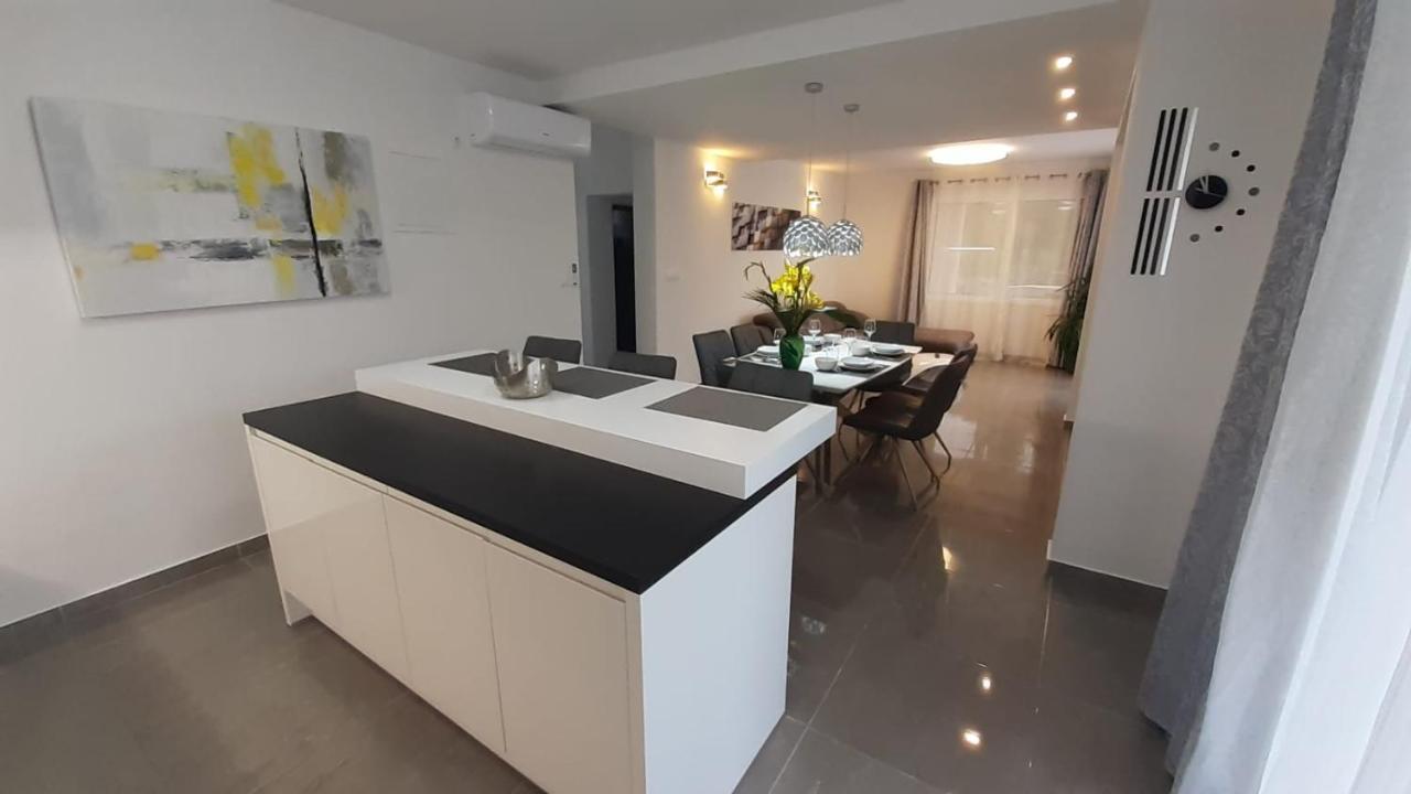 Holiday Hvar Lux Basina Ngoại thất bức ảnh