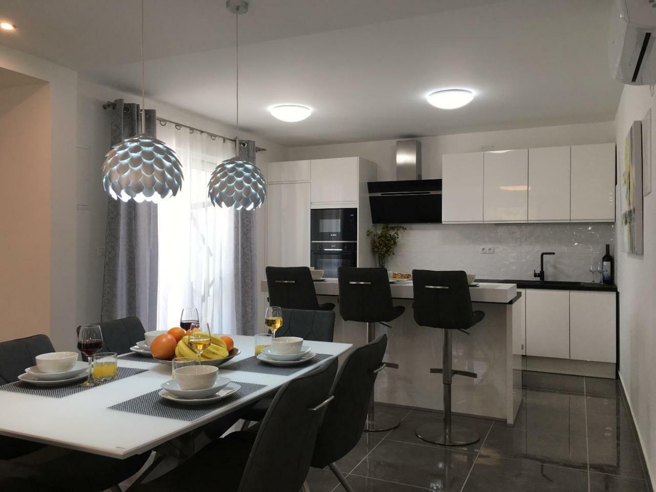 Holiday Hvar Lux Basina Ngoại thất bức ảnh